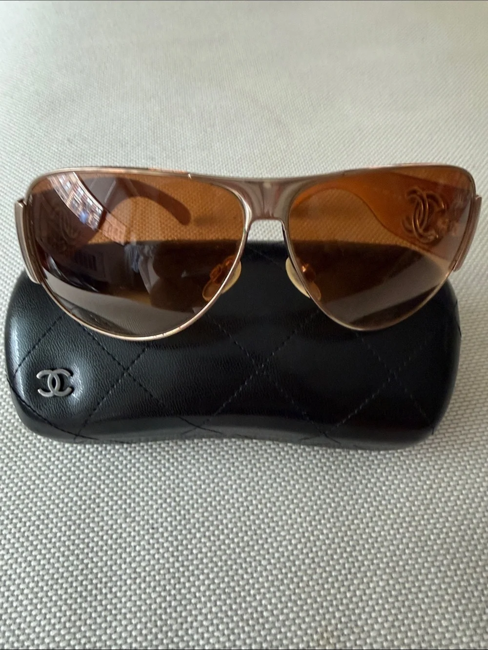 CHANEL Brown Gradient Aviator Sunglasses with Black Quilted Case